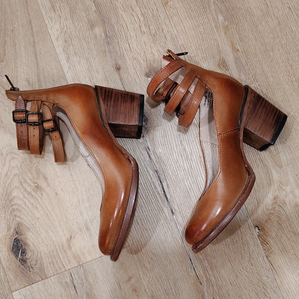 freebird Tan Leather Multi-Strap Block Heel Pumps - Picture 5 of 16